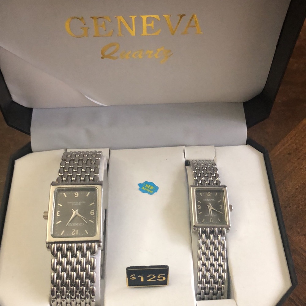 Watch Set - Picture 2 of 2